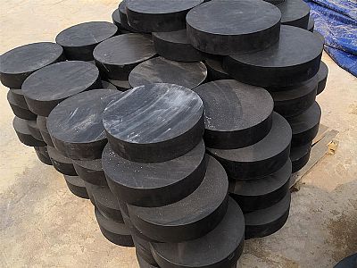 涉县板式橡胶支座由若干层橡胶片与薄钢板经加压硫化